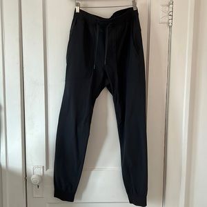 Lululemon ABC Jogger - Men’s Medium - Charcoal - EUC